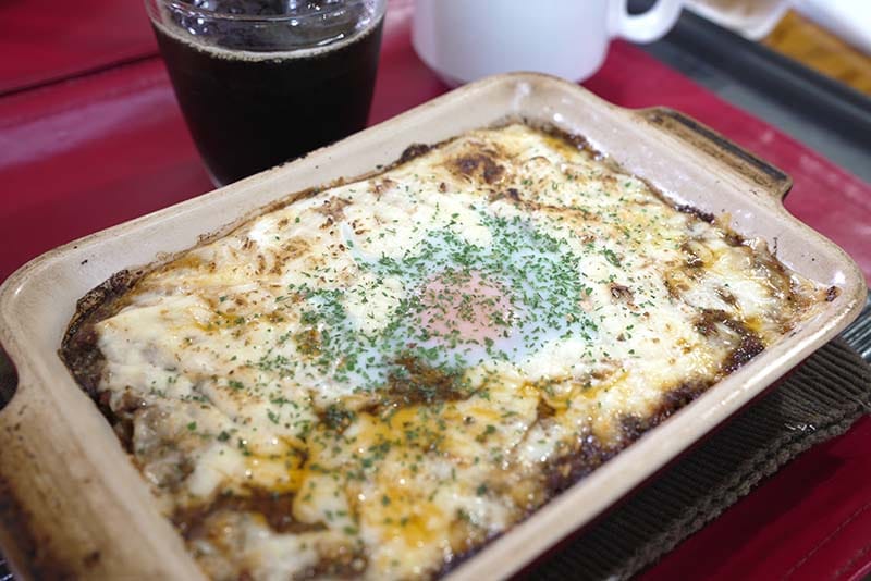 半熟蛋 焦香＆拉絲～起司的山形縣產黑毛和牛絞肉咖哩