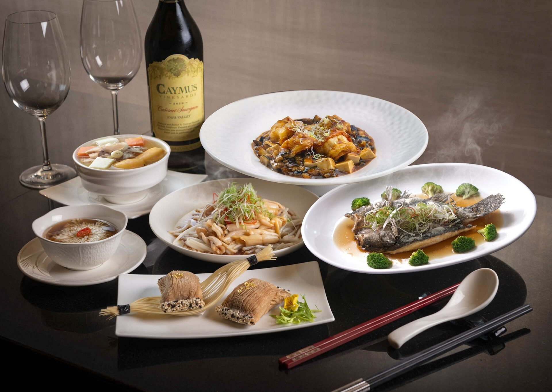 名人坊春季饗宴揭幕，以各式溫補養生菜色，為顧客開啟味蕾之旅！