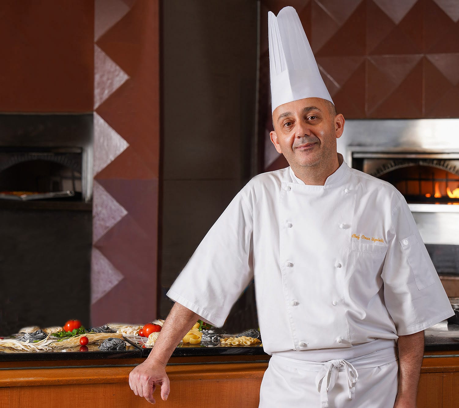 由台南遠東香格里拉飯店義籍行政主廚歐瑪(omar Ugoletti)親獻家鄉經典料理，於遠東café自助餐廳推出「義食‧味旅」饗宴，3月15日至3月31日期間登場。