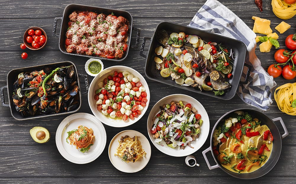 遠東café自助餐廳獻上一系列行政主廚omar的經典料理，「義食‧味旅」饗宴道道精彩帶給您色、香、味俱全的用餐體驗！