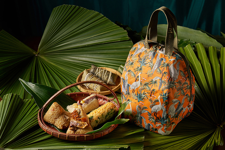 【台北美福大飯店】今年推出「粽磅登場」端午粽子禮盒，現正預購可享早鳥優惠價並加贈時尚保冷袋。