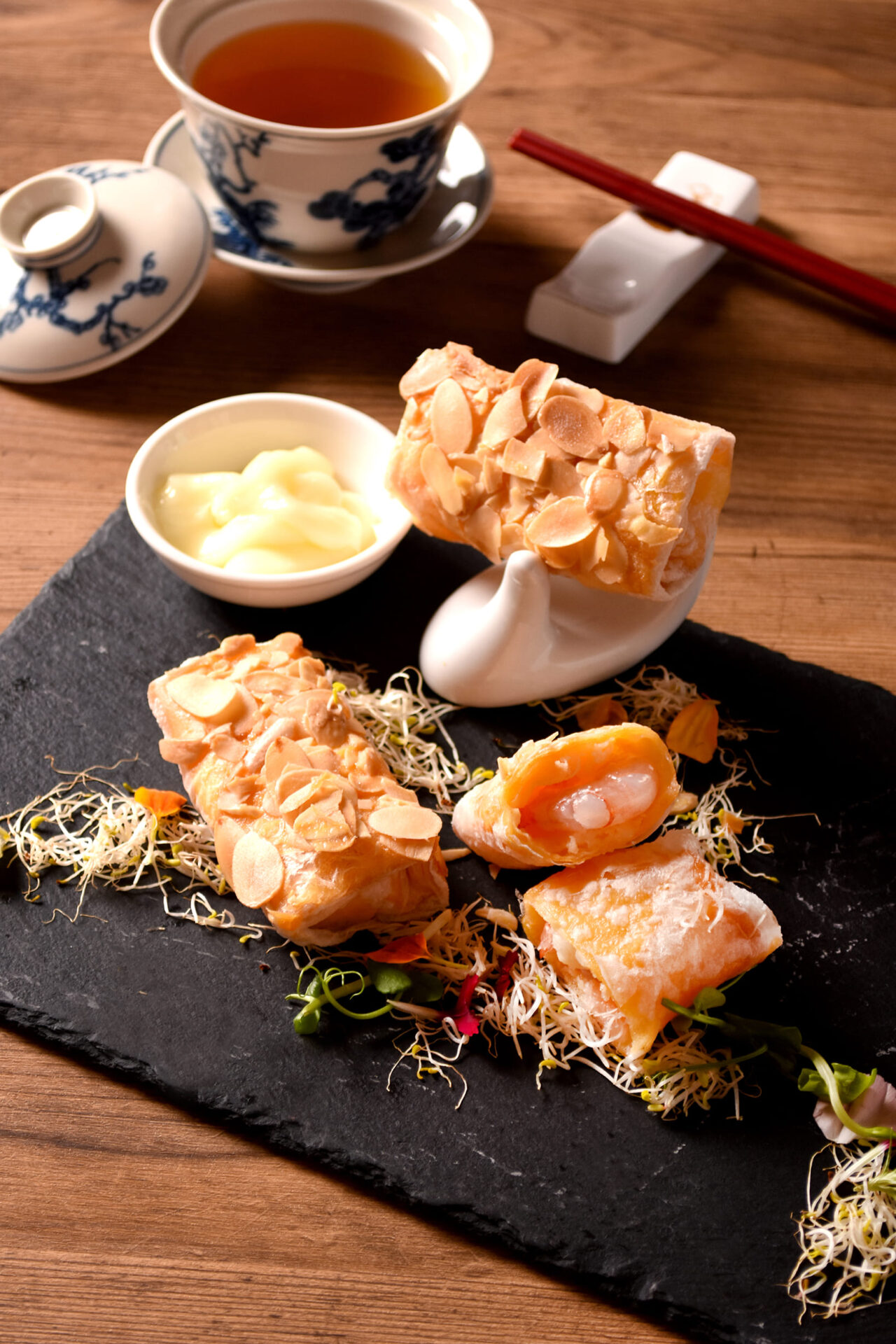 【新聞照片】杏片鳳梨蝦 圓山大飯店提供