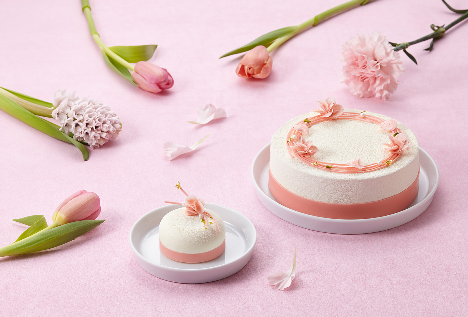 【誠品行旅】the Lounge大廳書坊推出「赤子之馨」母親節限定蛋糕，象徵給媽媽的一份後青春期禮物