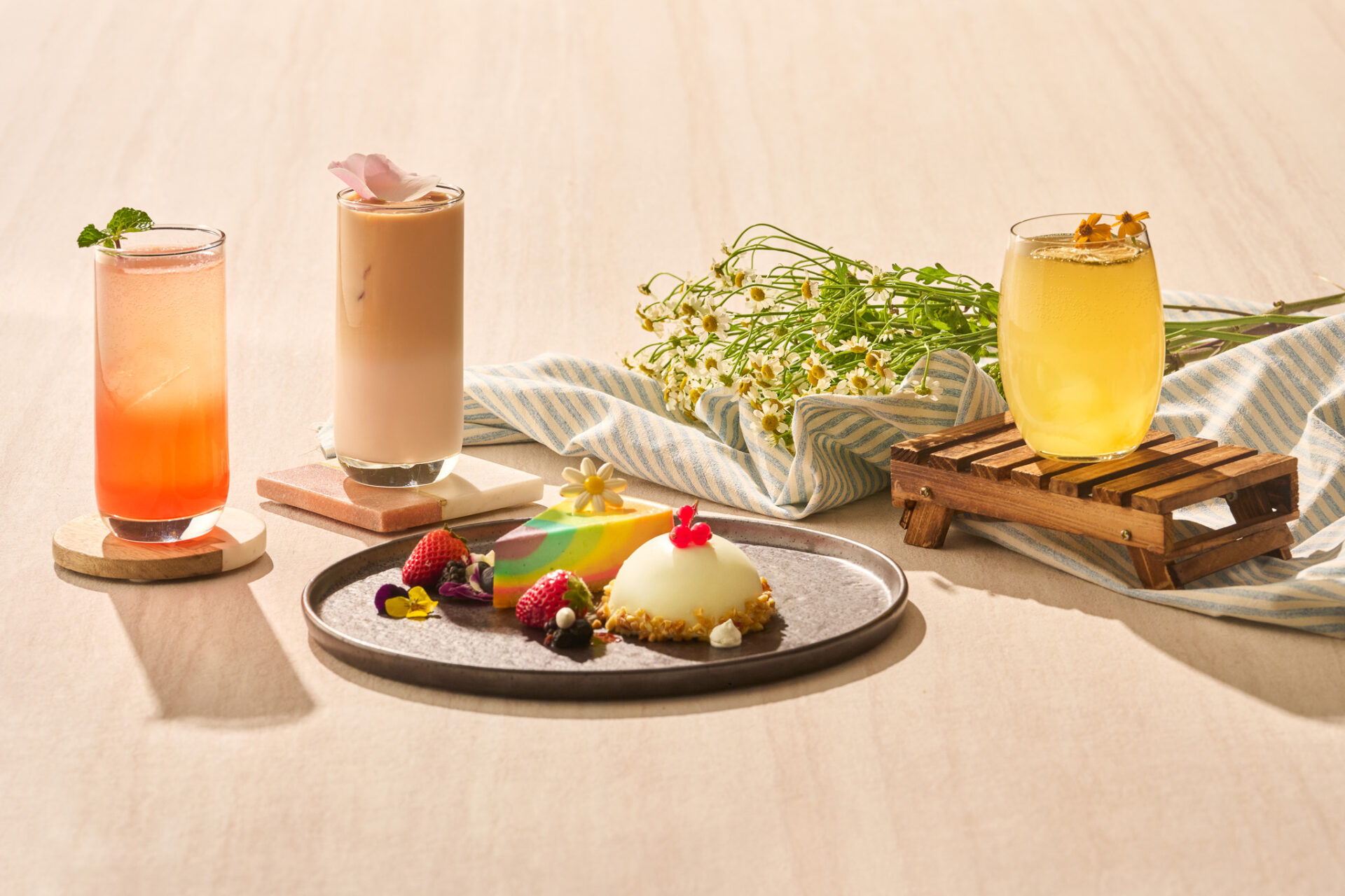 圖五 台北國泰萬怡酒店the Lounge「午後春戀」下午茶套餐每日供應，每套450元起愜意上市