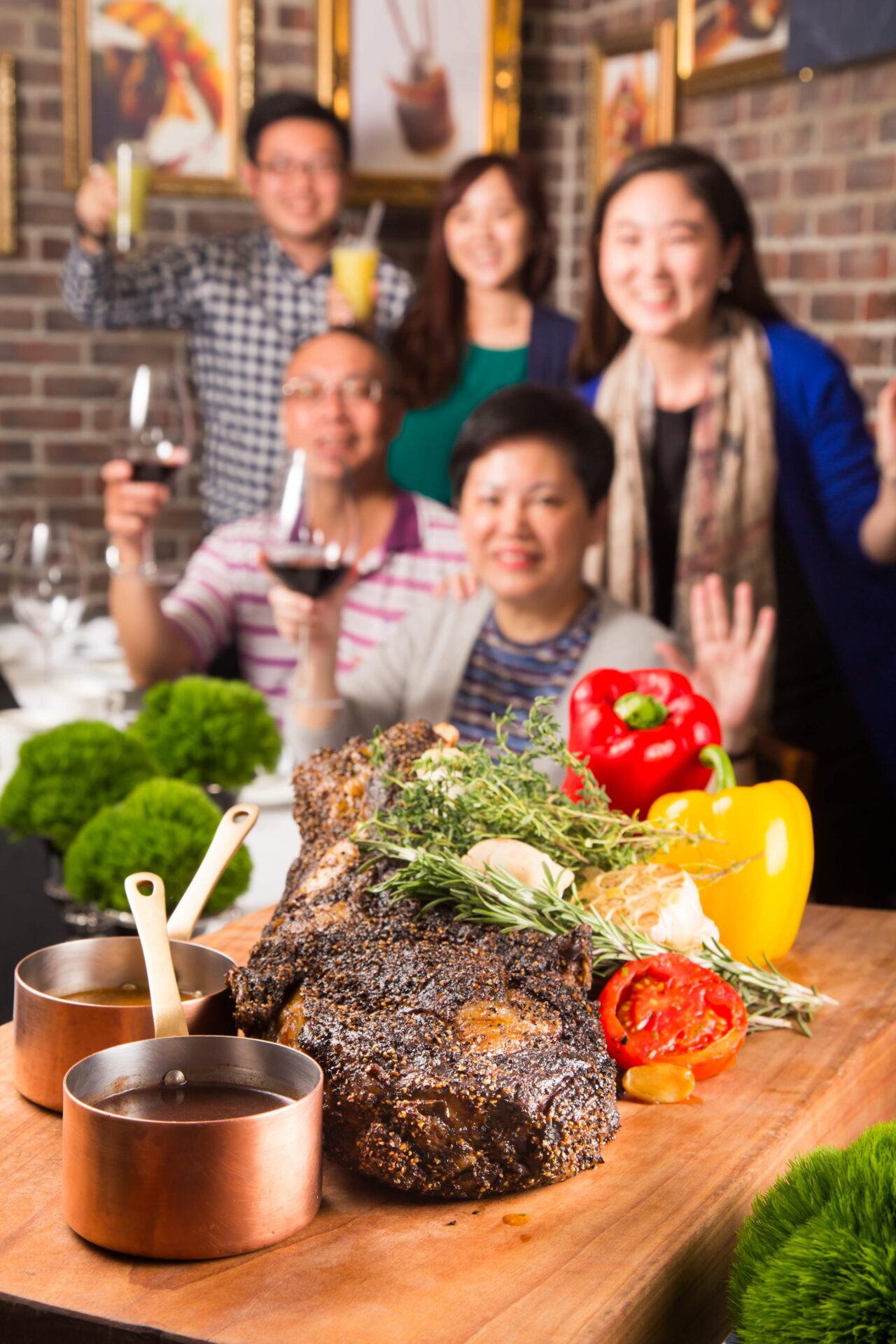 圖2 「媽的多重禮物」住房專案，禮物選項之一是五千元全館餐飲消費抵用券