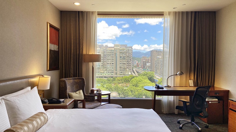 神旺商務酒店推出「媽呀！多重享受」母親節住房專案，雙人入住5,499元起，贈雙人舒壓按摩體驗。（圖／神旺商務酒店提供）