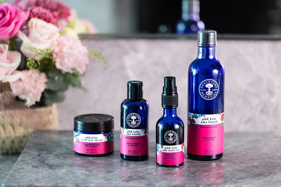 900圖3.預訂母親節住房專案即贈neal's Yard Remedies招牌產品「野玫瑰亮彩調理套組」silks Club 晶英國際行館