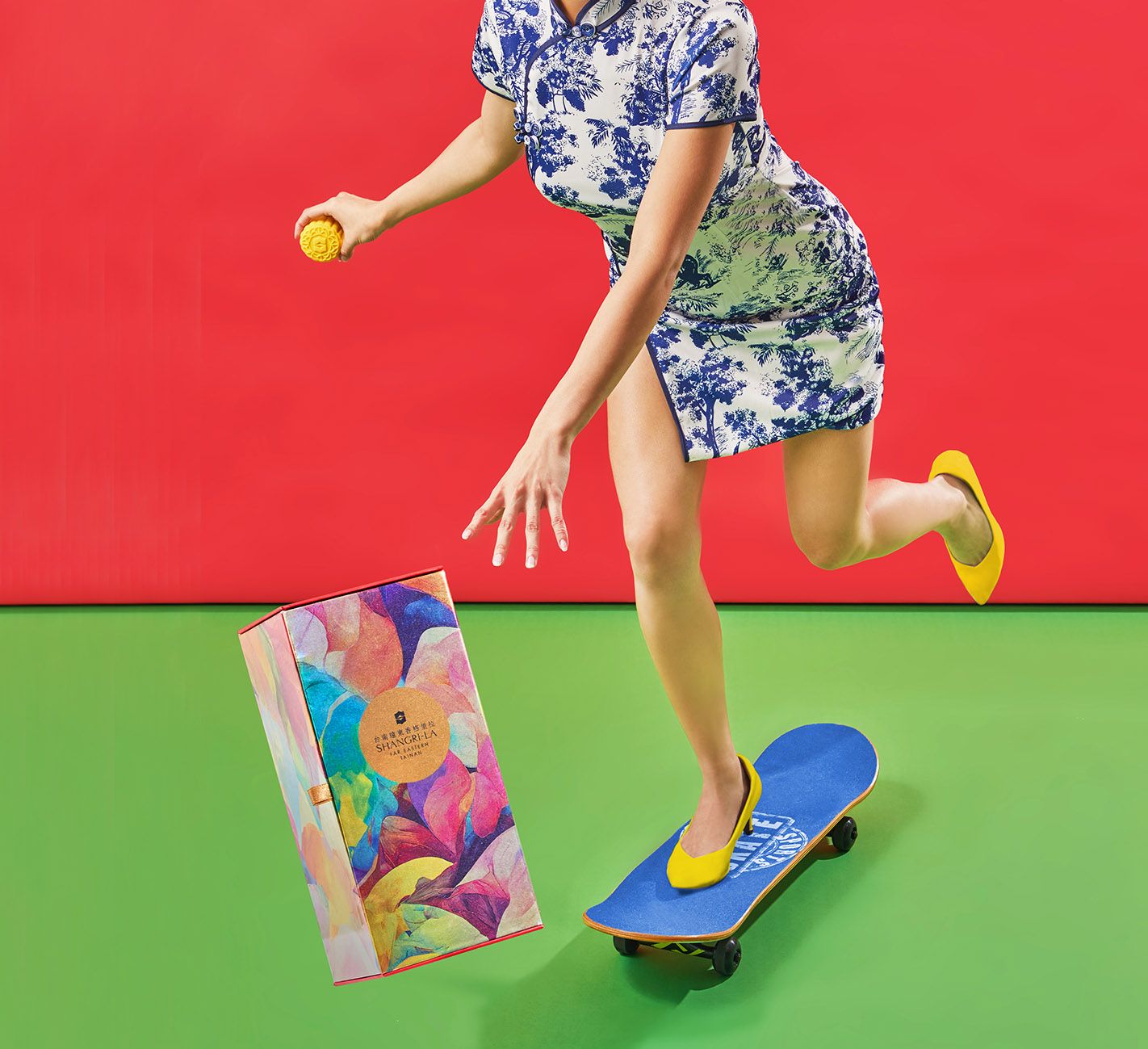 台南遠東香格里拉[玩味。嘗月]中秋月餅禮盒首波上市，早鳥預購享折扣，消費滿額免運、另有企業客製化服務。