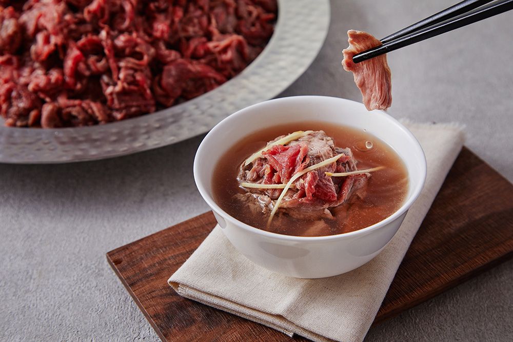 台南遠東香格里拉豐盛自助式早餐即可享用台南現沖牛肉湯。