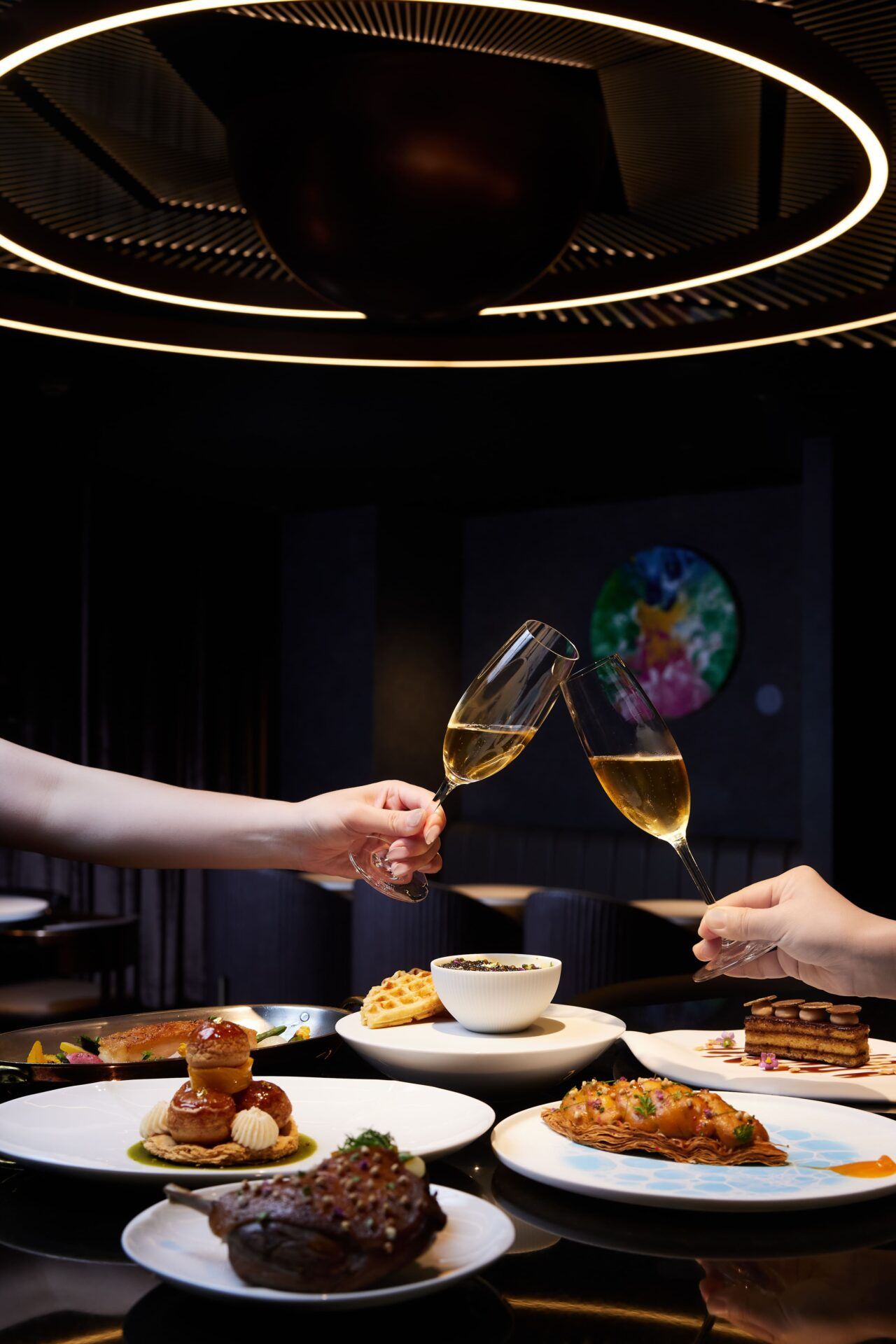 圖一、「ss Bar春．宇宙星空酒吧」推出升級版全新菜色，適合三五好友歡聚共享。以casual Dining的價格享受到fine Dining的美食與服務。