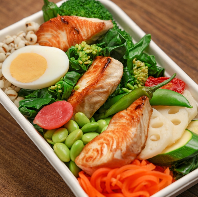 晶華 低脂炙燒鬼頭刀餐盒,每份379元