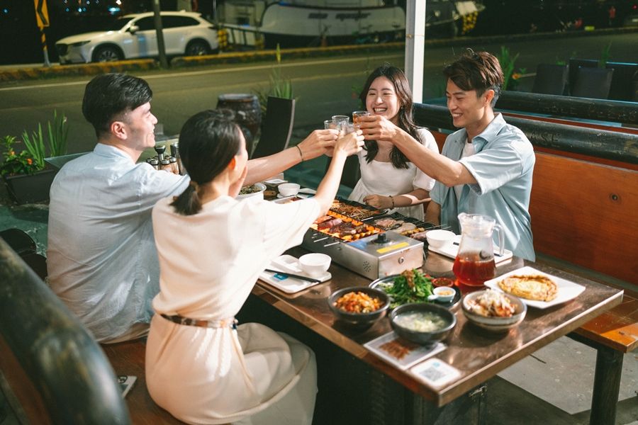 900圖3 請上桌自動燒烤