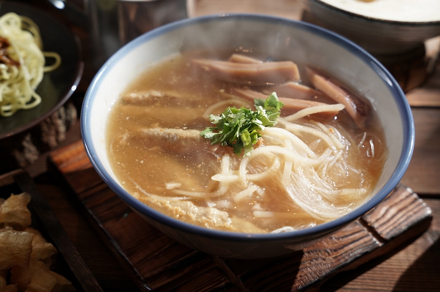 900圖5 【兩喜號】魷魚羹米粉