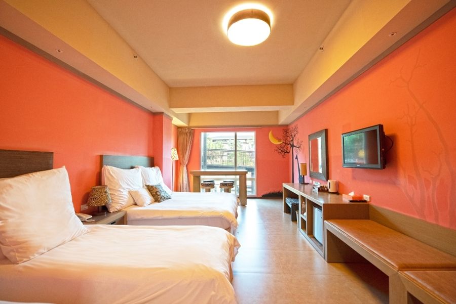 90004 關西六福莊暑期限定親子營隊，三人入住剛果原野客房，兩天一夜只要12,500元。(圖／六福