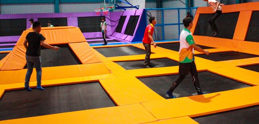 90009 樂園 彈跳床 1