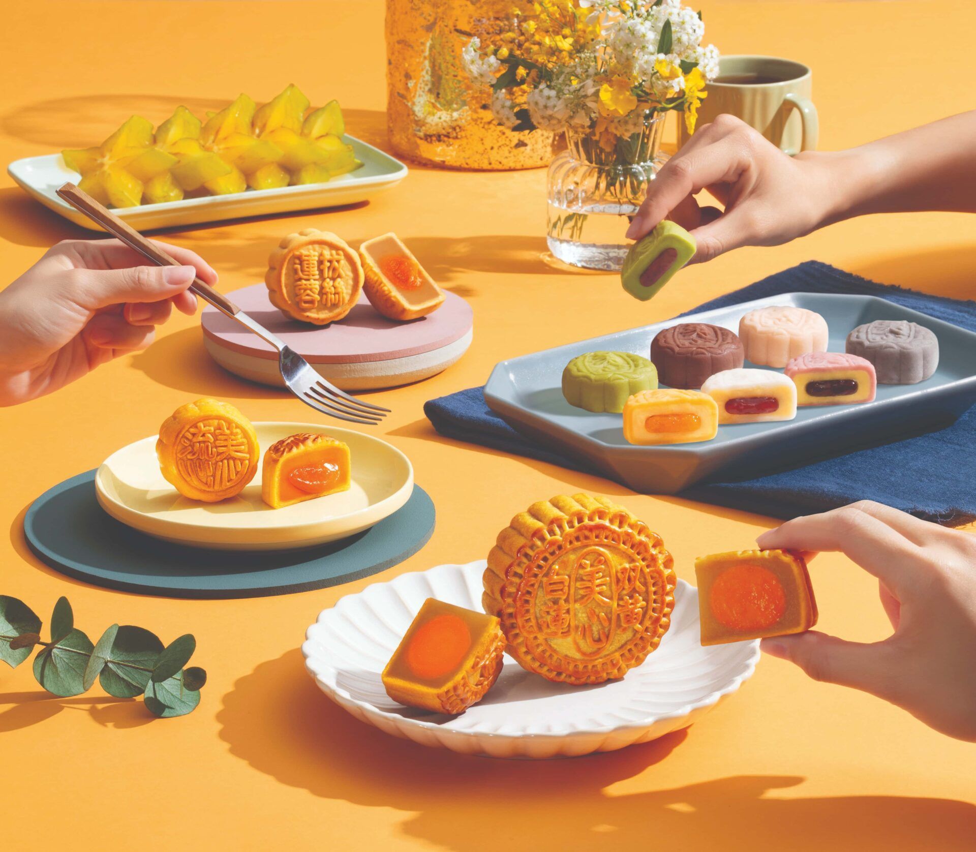 【圖說：今年中秋，香港美心月餅不只帶來傳統及流心兩大系列心意、新意兼具的月餅，從心從新，伴大眾一同重拾中秋想望。】 1