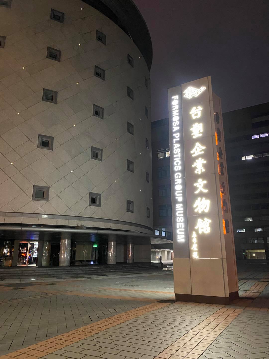 136746931 3568353646605559 6954123784304274373 N