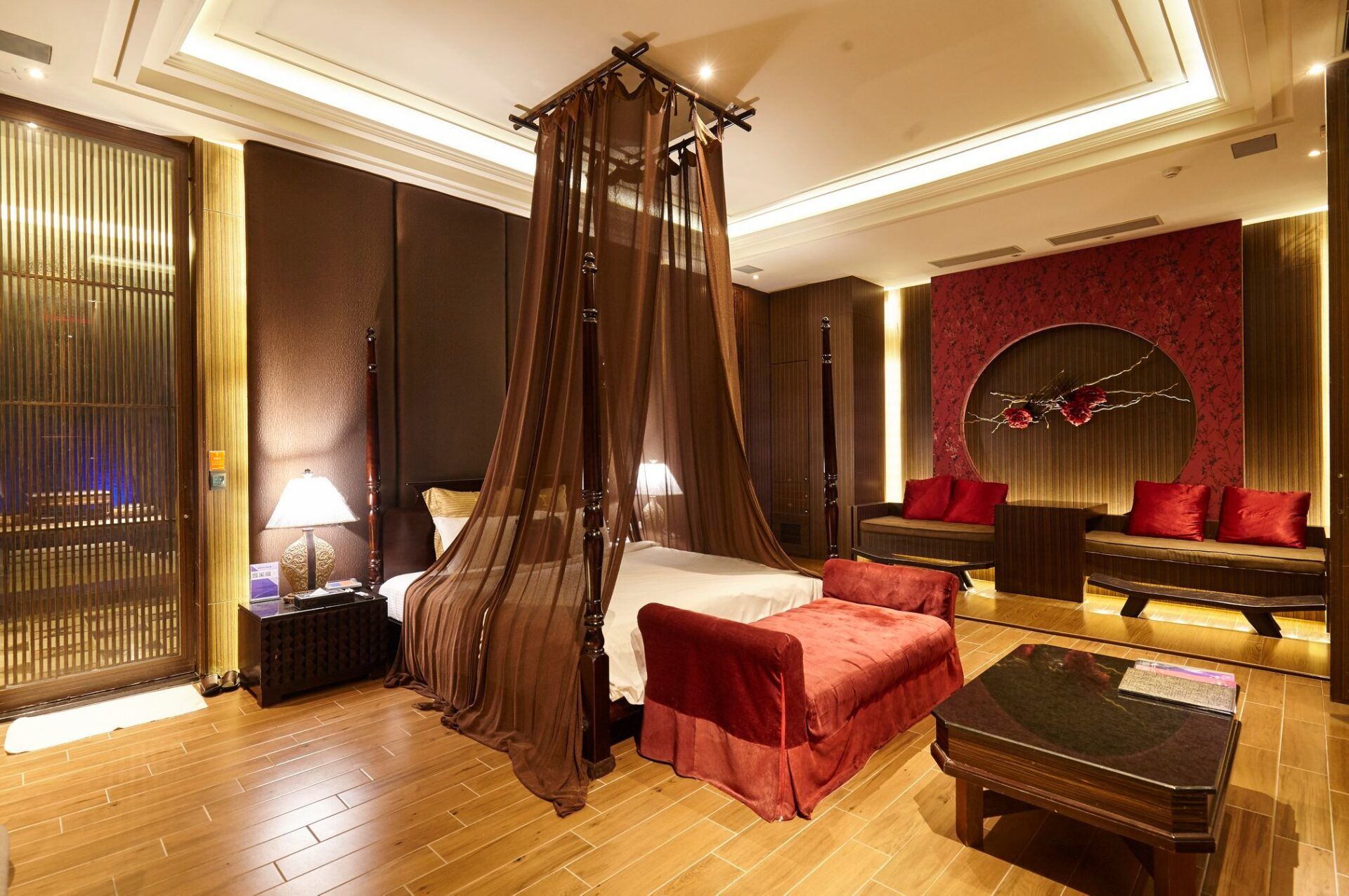 162398831 3881368475235760 3476393845645498532 N