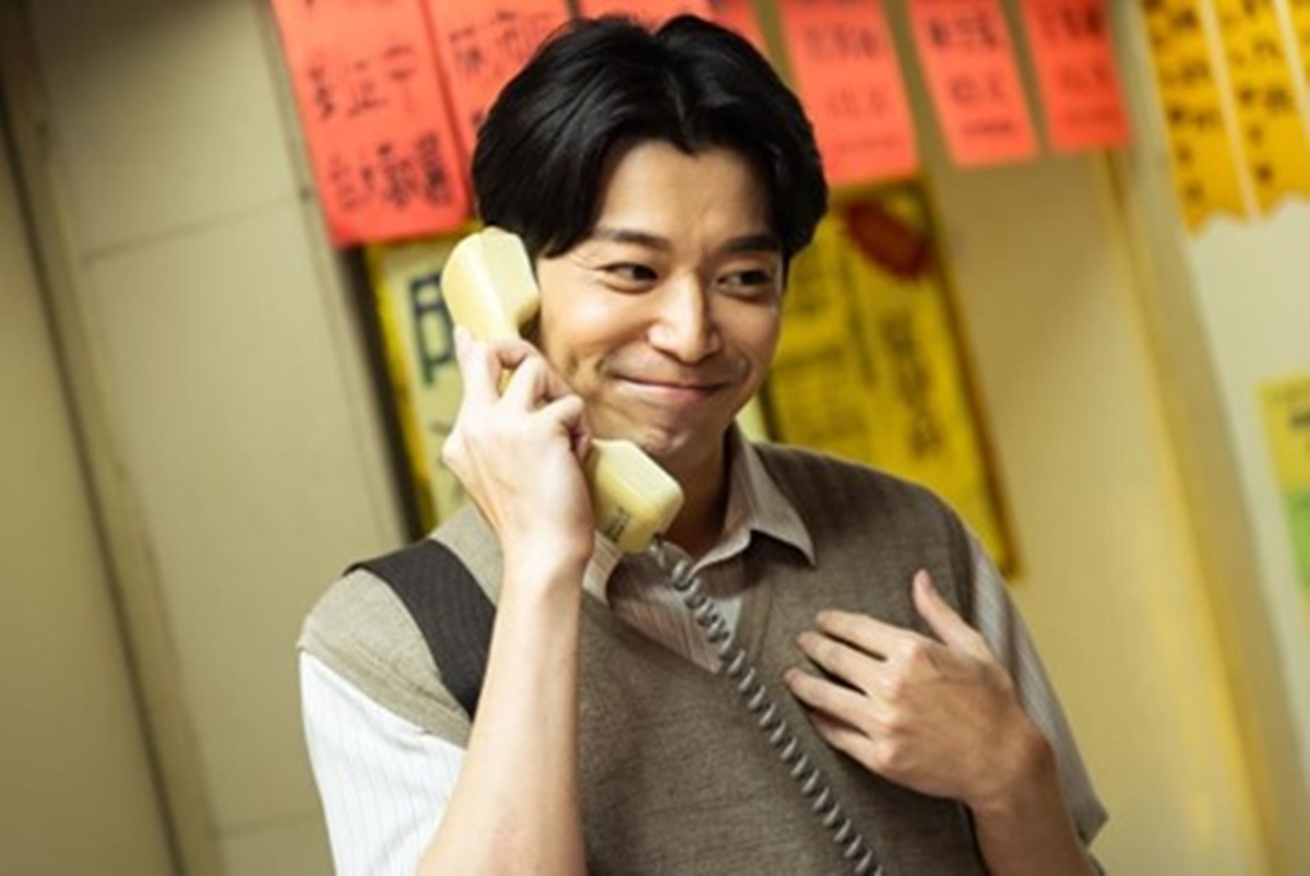 小志 26歲，成功補習班的英文老師。（侯彥西飾）