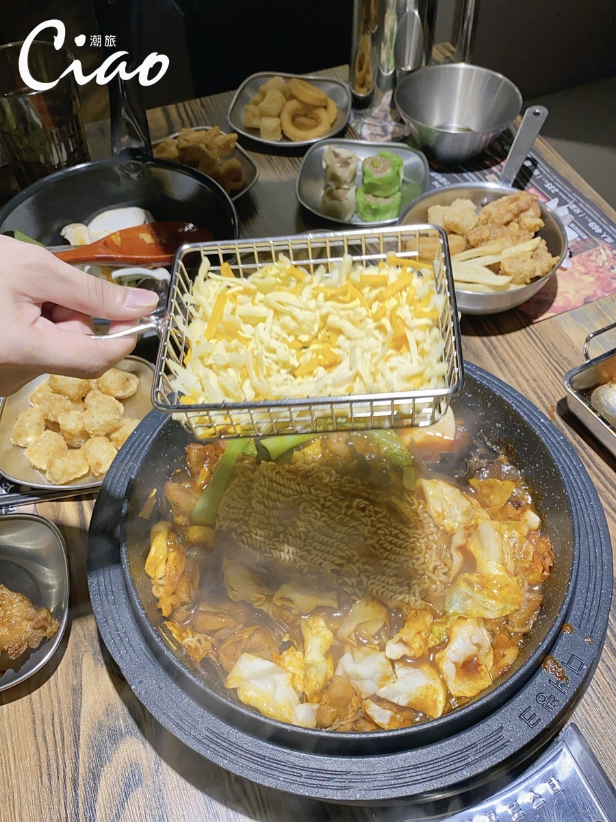 甩鍋雞볶찜韓式炒雞吃到飽