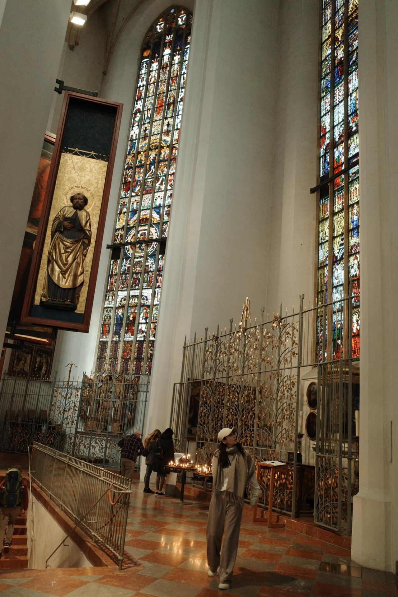 【袁艾菲臉書】歷史悠久的聖母教堂曾飽受砲火摧殘,但目前已完成重建工作。20231129