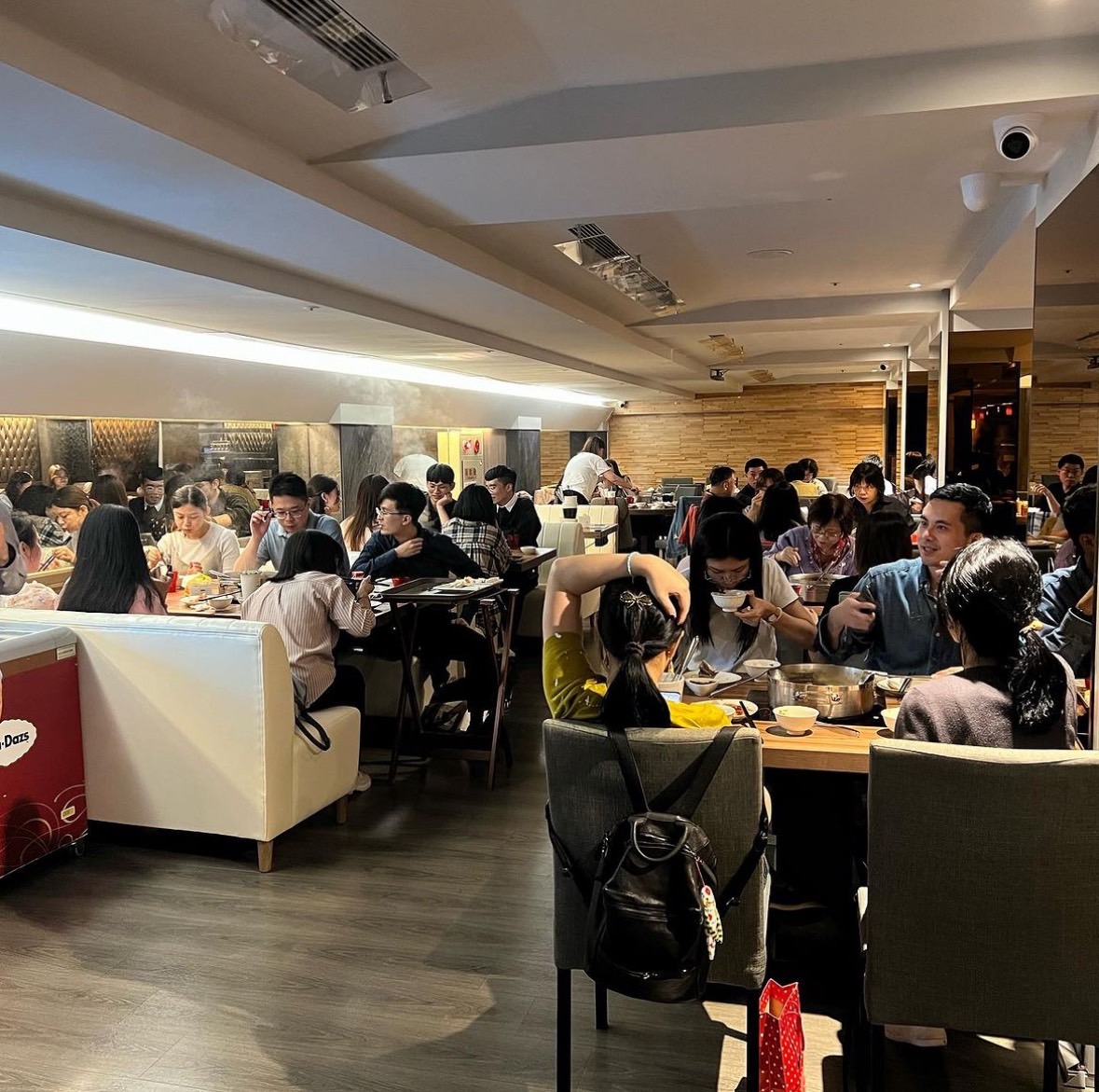 Photo Source滿堂紅頂級麻辣鴛鴦鍋