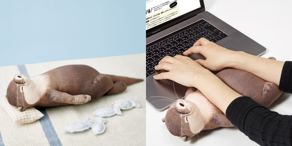 【felissimo】7. You+more! 肚子朝天睡夢中的水獺化妝包 情境圖