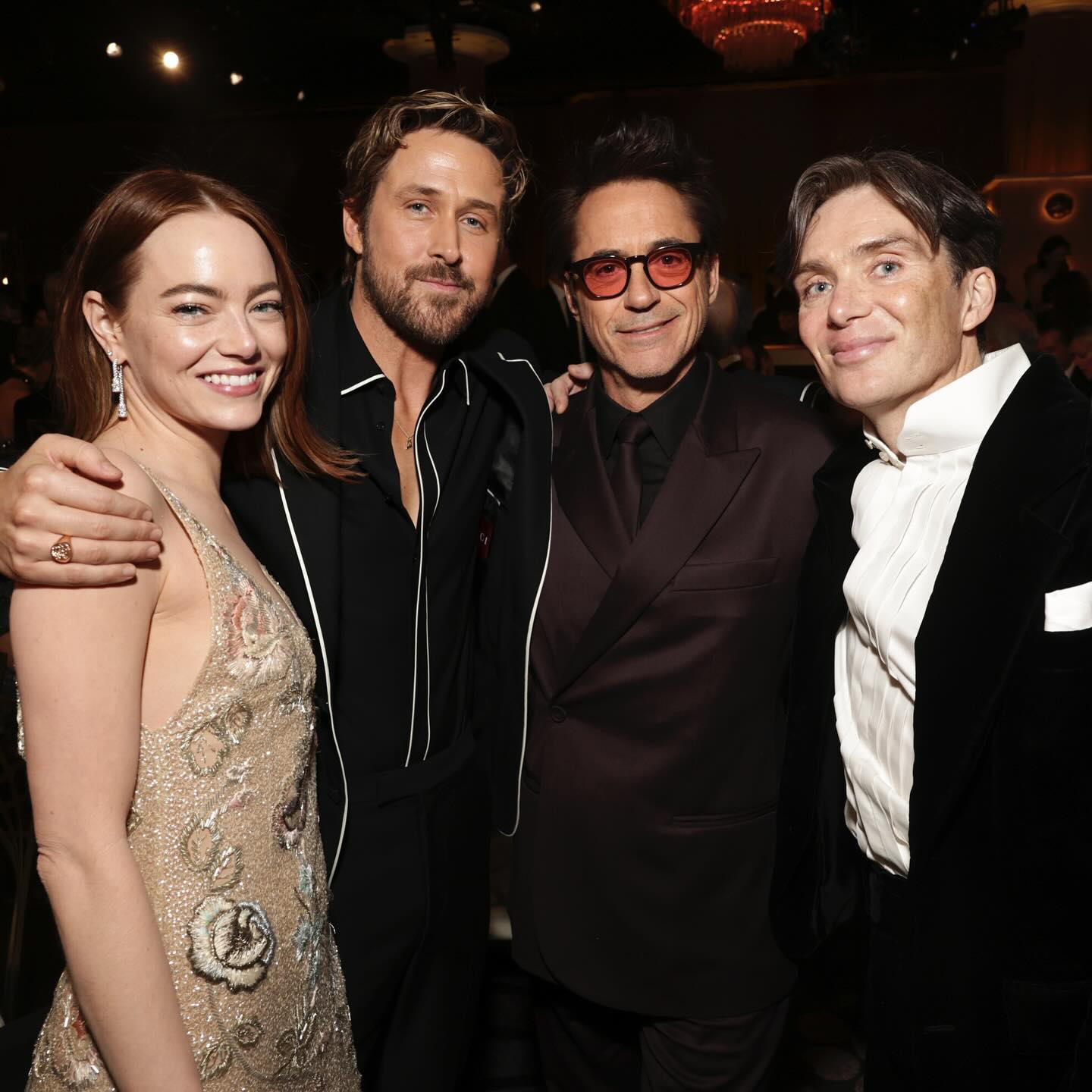 【翻攝金球獎ig】主演《奧本海默》的男星席尼墨菲、小勞勃道尼皆斬獲大獎;在《可憐的東西》中有突破演出的艾瑪史東,演技也獲得各界好評;《芭比》男主角萊恩葛斯林則和獎