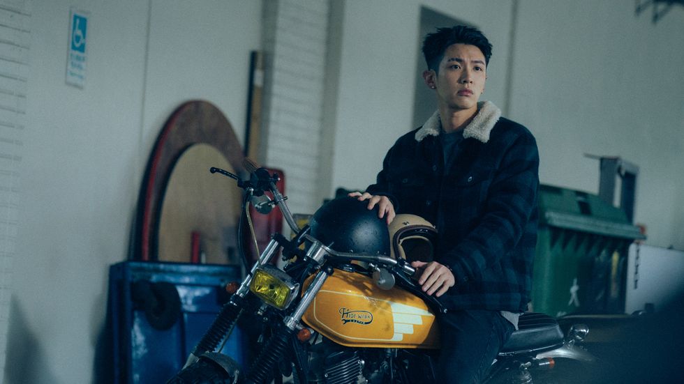 【麻吉砥加提供】柯震東飾演的男主角「平克」，展現了年輕一代對性愛的開放思維和態度，與過往的風氣截然不同。