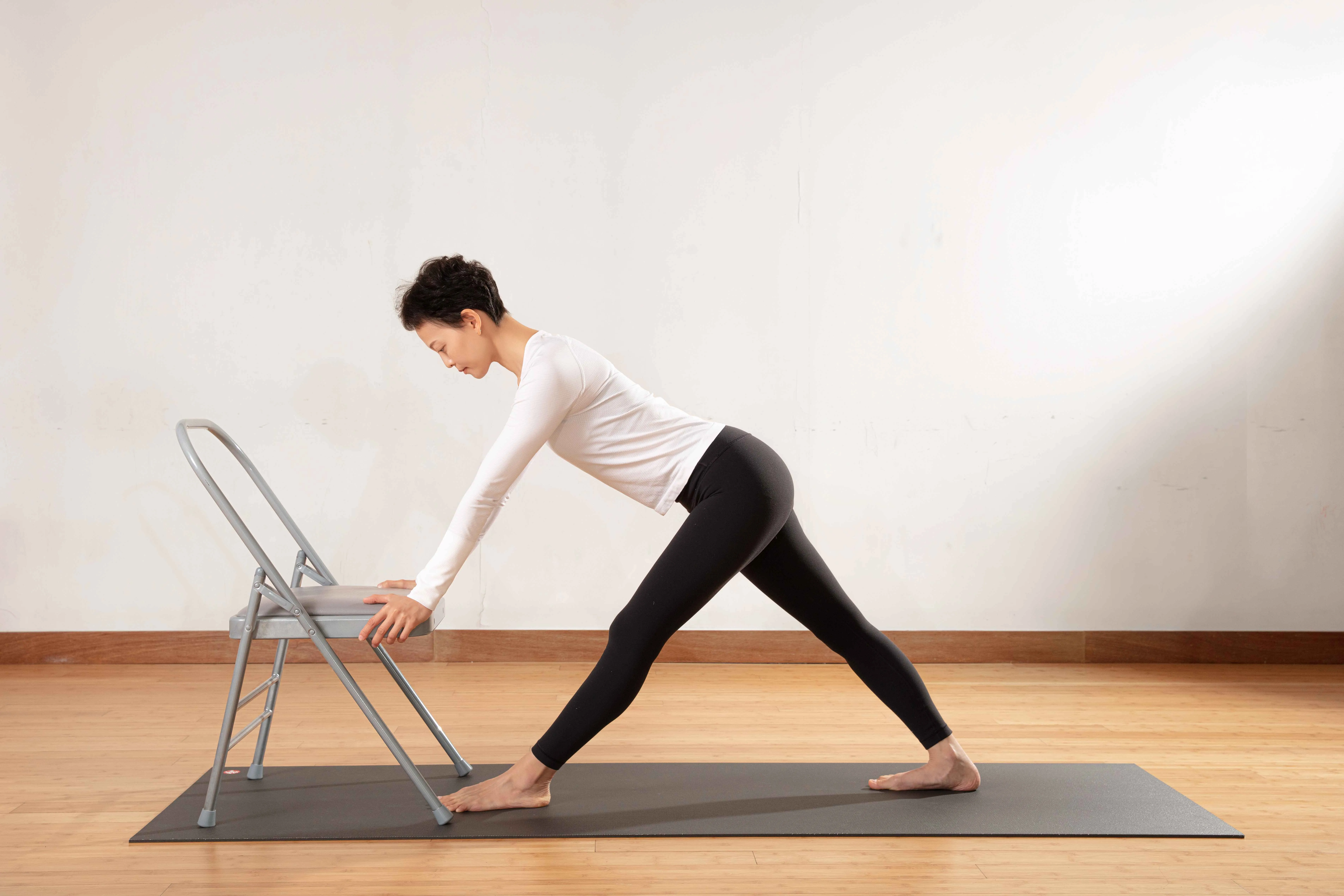 【年後身材不發胖】動作二 四足跪姿