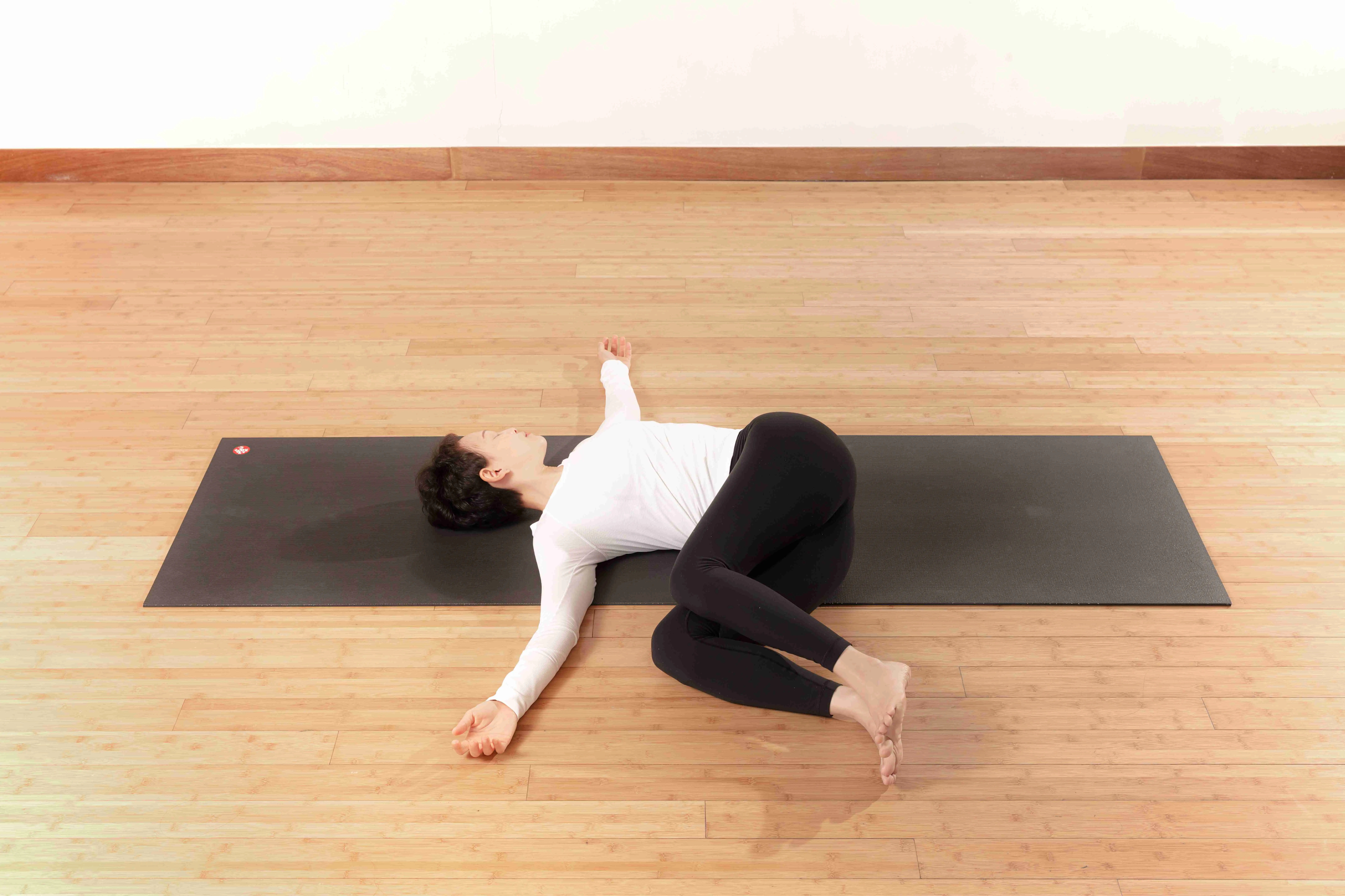 【年後身材不發胖】動作二 四足跪姿