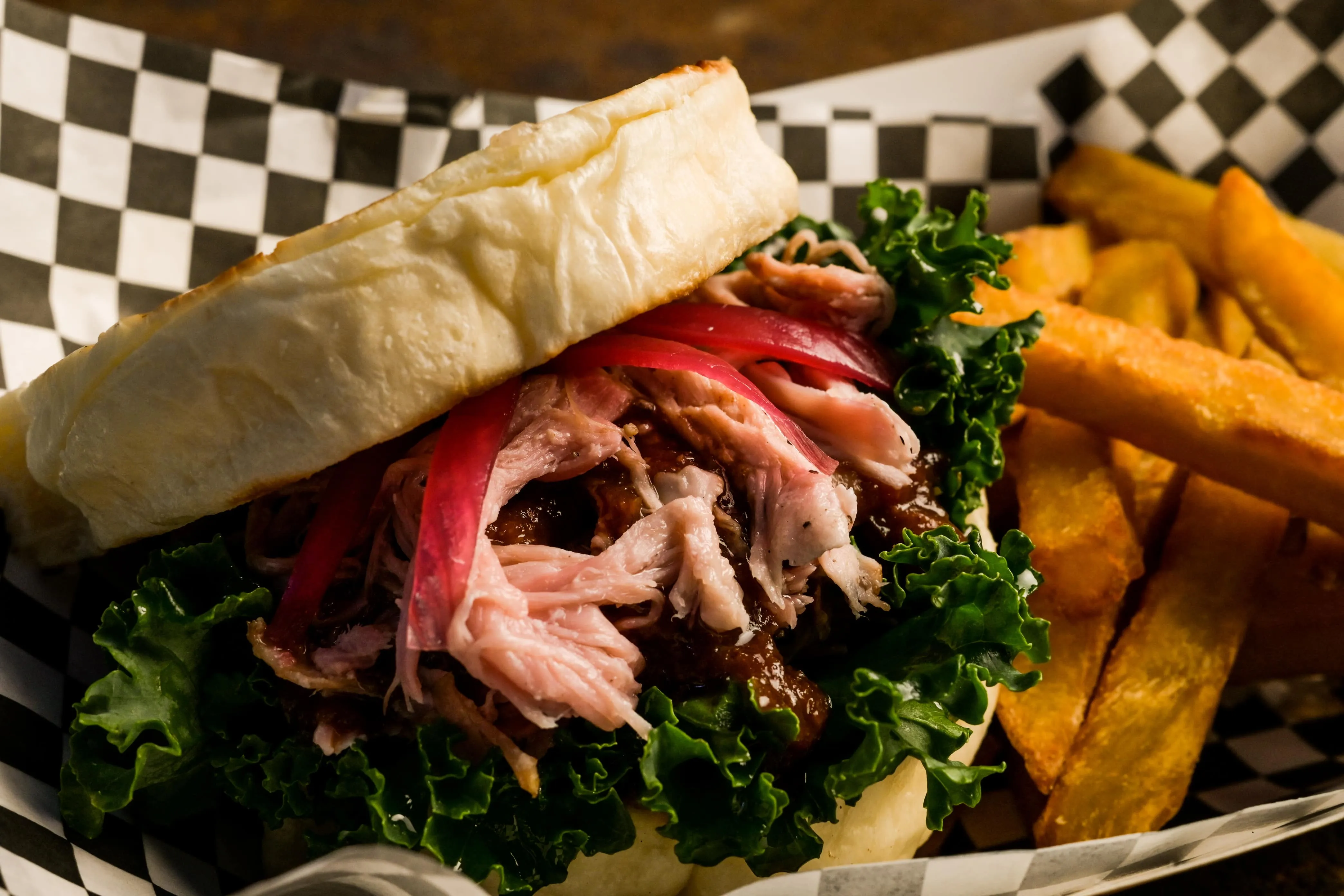 【celebrate Bbq】春節美食過年美食台中park2草悟廣場商品圖2 Celebrate Bbq 手撕豬蜂蜜生吐司堡