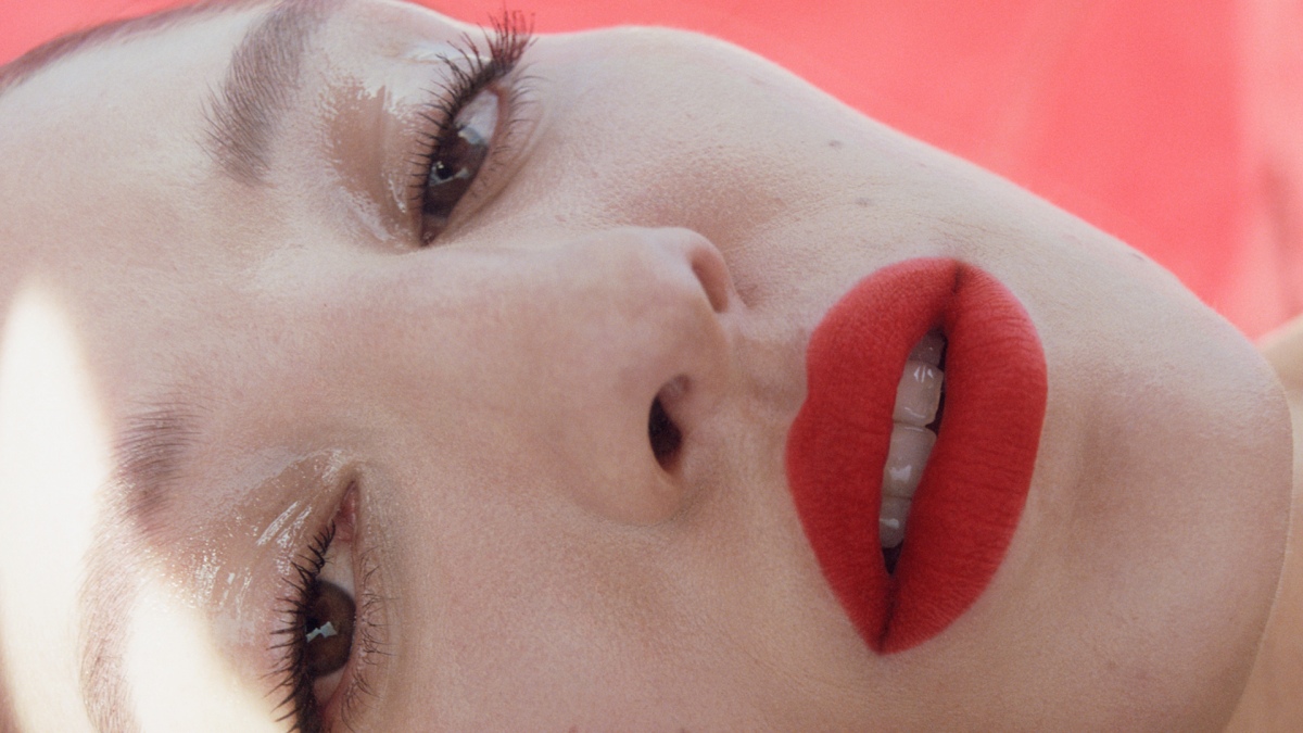 過年應景紅唇 Byredo