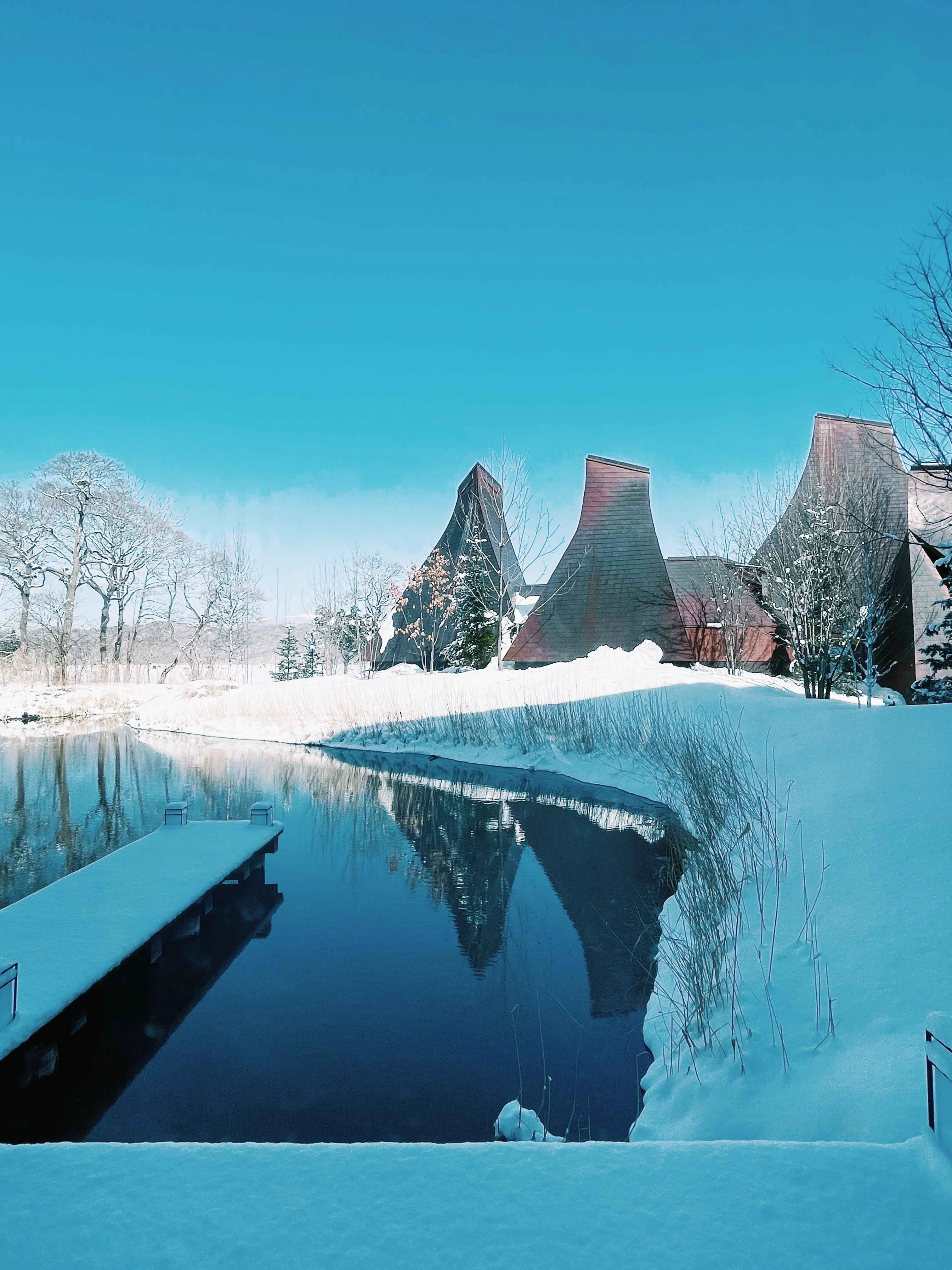 【作者李昀蓁專訪】「界 波羅多」特殊湯屋概念，取自愛努民族家屋的三角型結構。