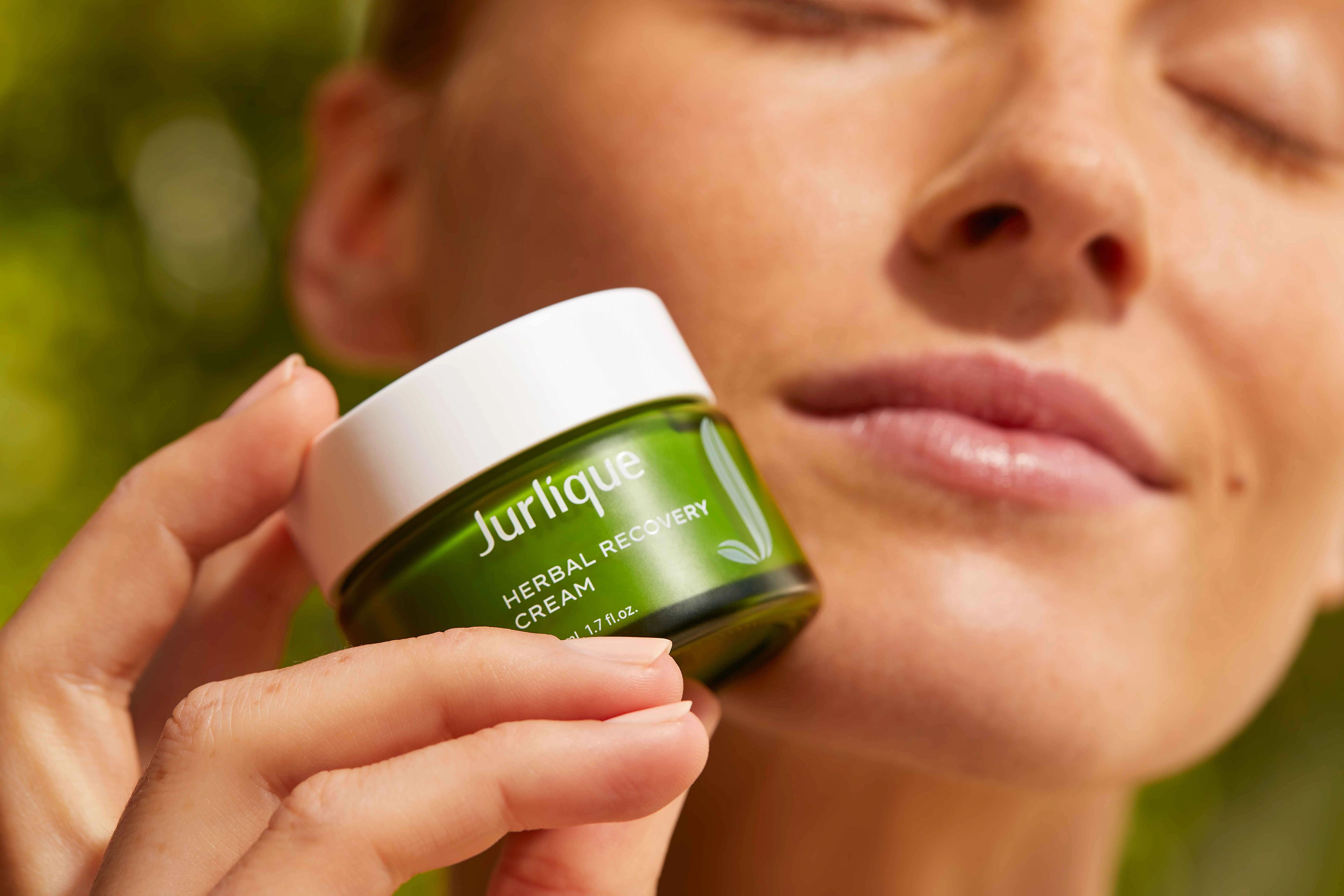 【jurlique茱莉蔻】賦活再生發光霜50ml Nt$2,500