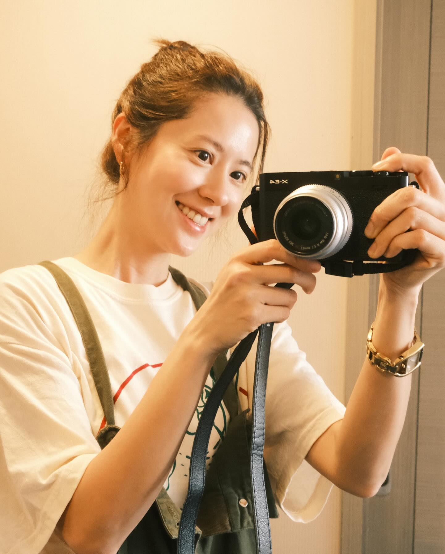 林予晞酷愛攝影，曾出版多本作品集和舉辦個展。（翻攝林予晞IG）