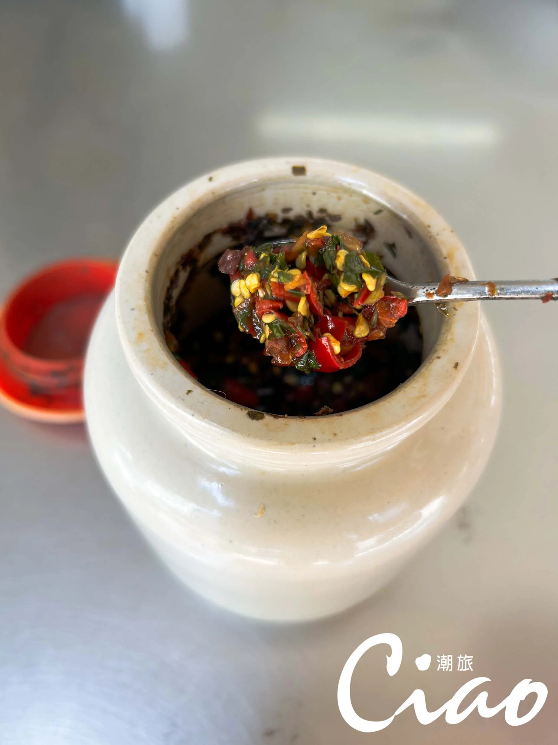 【台灣在地美食】敢吃辣的一定要嚐嚐老闆娘特製的辣醬，絕對會沒齒難忘。
