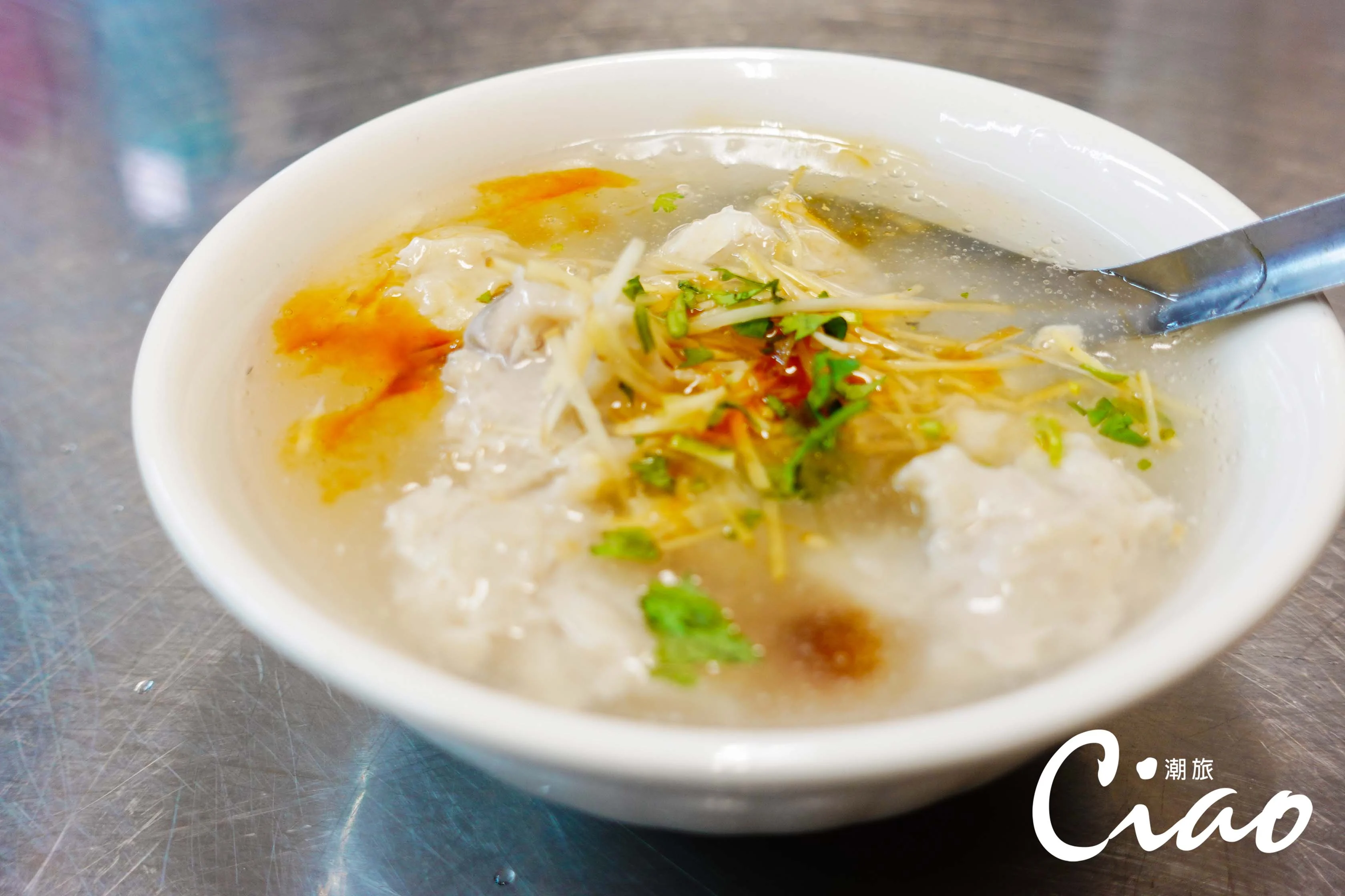 【台灣在地美食】虱目魚焿的魚鮮十足，口感同樣令人難忘。