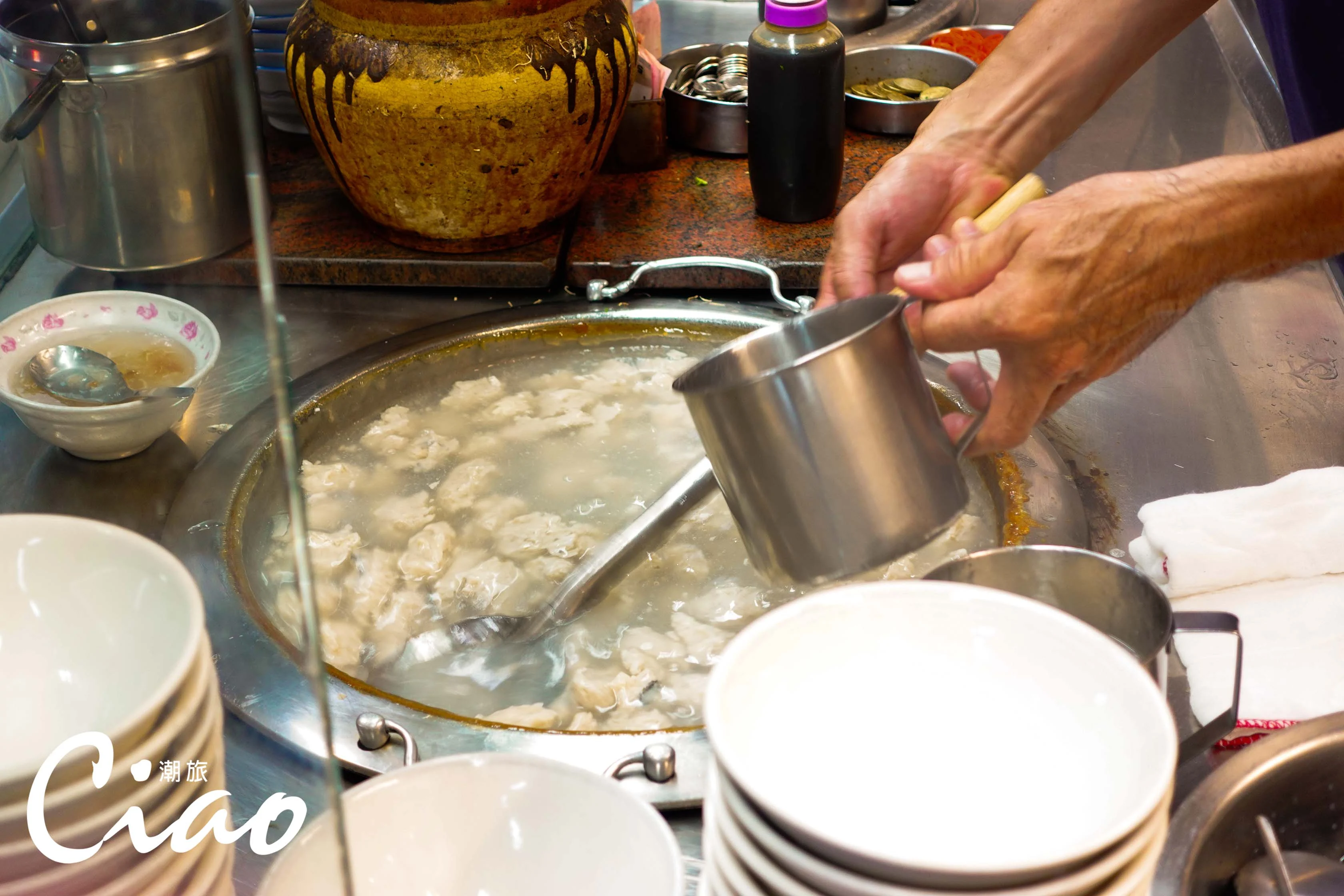 【台灣在地美食】煮熟後浮上水面的魚焿，「浮水魚焿」因而得名。