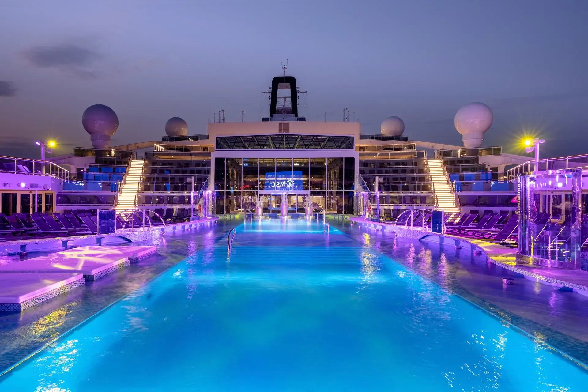 2024郵輪旅遊11 Msc 歐羅巴號 泳池 可樂旅遊提供