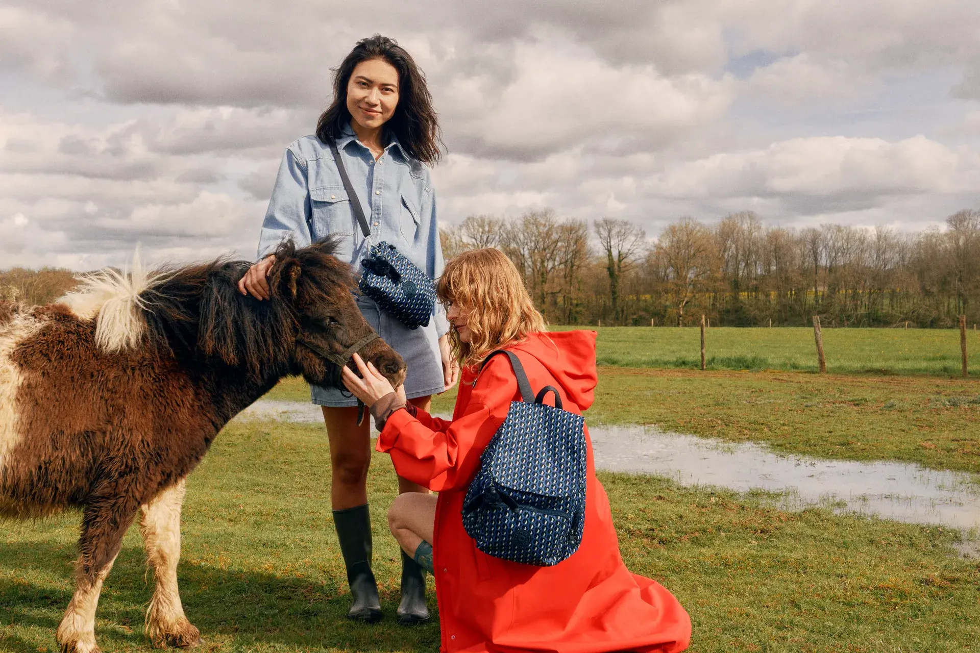 【新聞照片二】kipling精選各式超「飽」容量包袋 ，打包旅途中的美好回憶，成為你的最佳旅伴！
