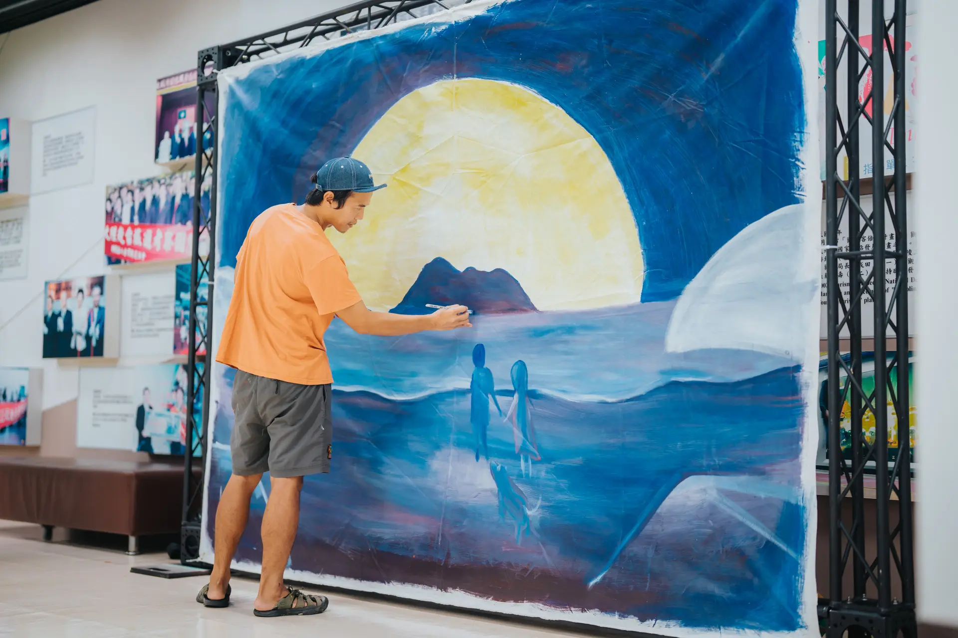 宜蘭頭城外澳北海岸旅遊 外澳月夜浪花巿集阿秋派live Painting藝術創作