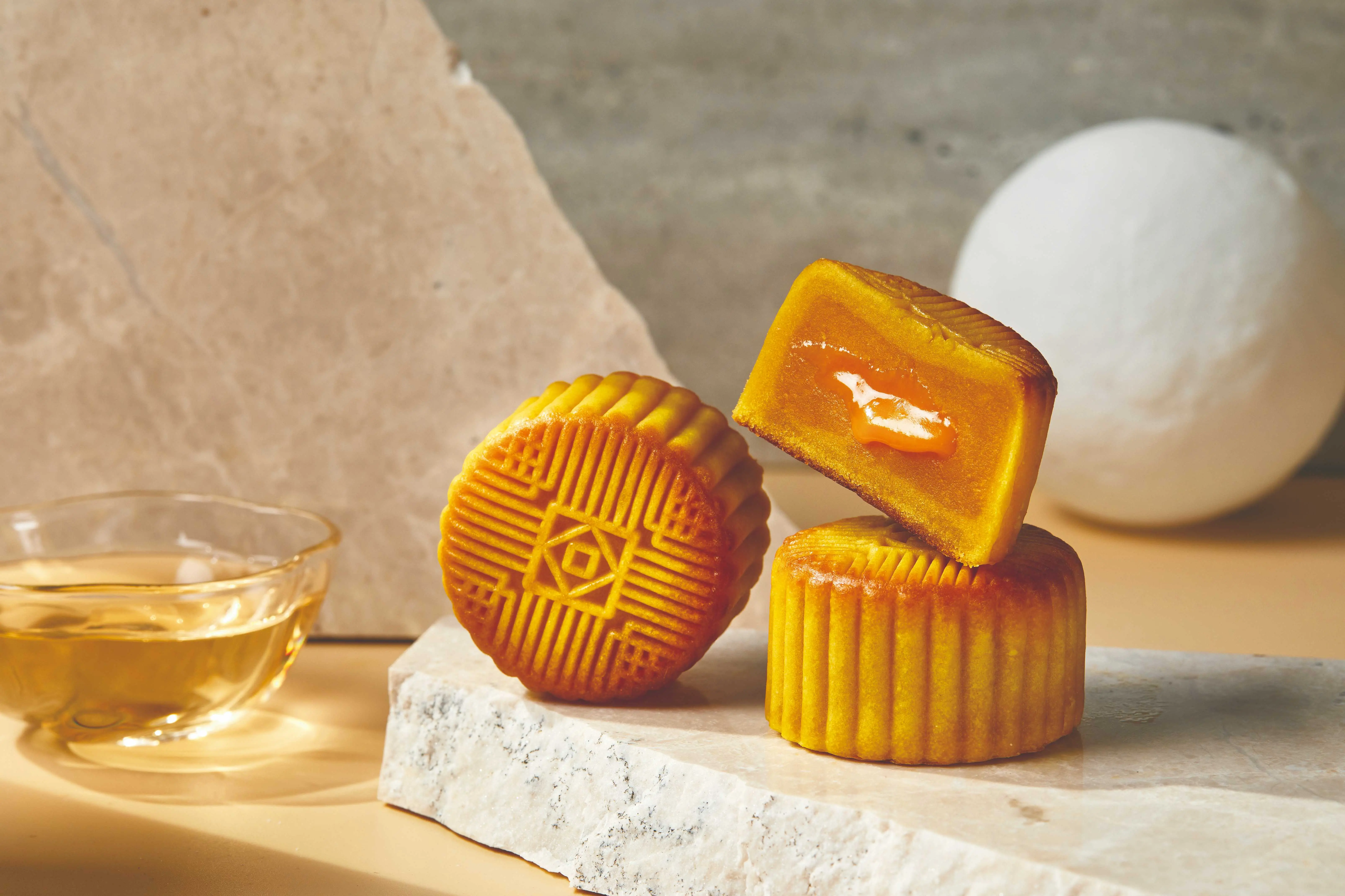 【2024中秋禮盒推薦伊莎貝爾】明星商品小月 奶黃流沙情境