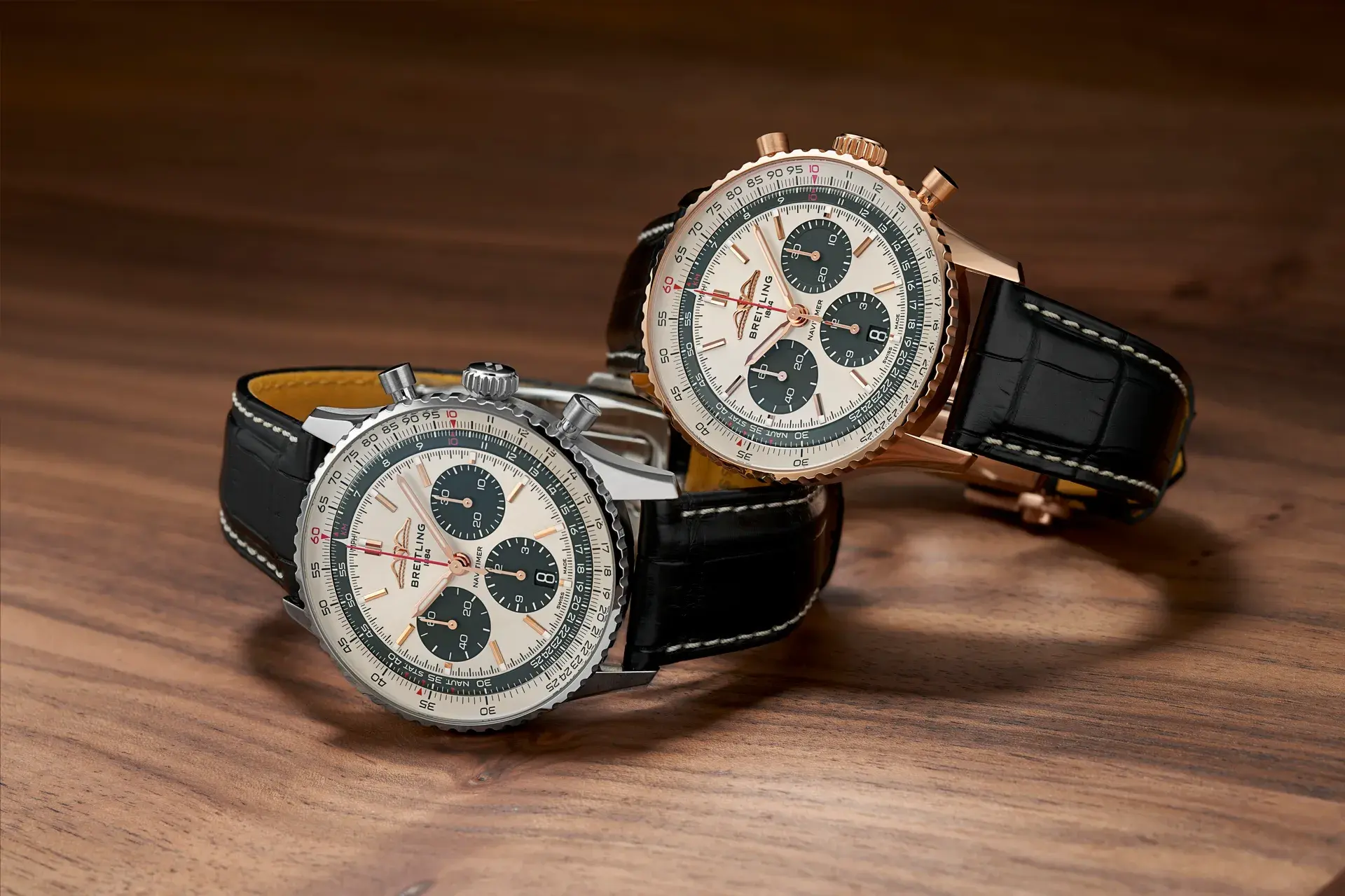 百年靈navitimer B01 Chronograph 43航空計時腕錶星宇航空特別版精鋼與18k紅金情境圖。