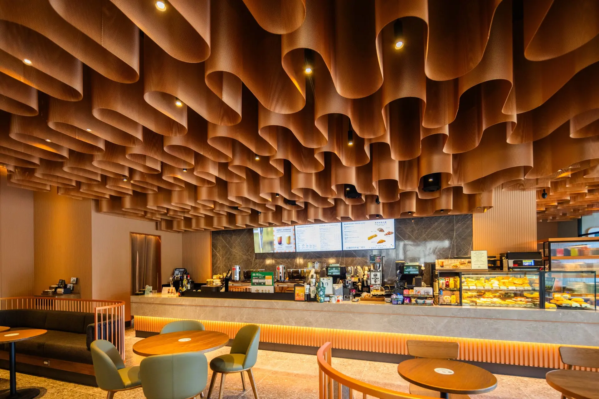 星巴克湖美門市2