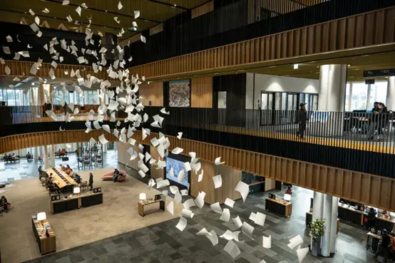 05環境融合獎 臺南市立圖書館新建工程公共藝術「陣風」作品照片文化部提供