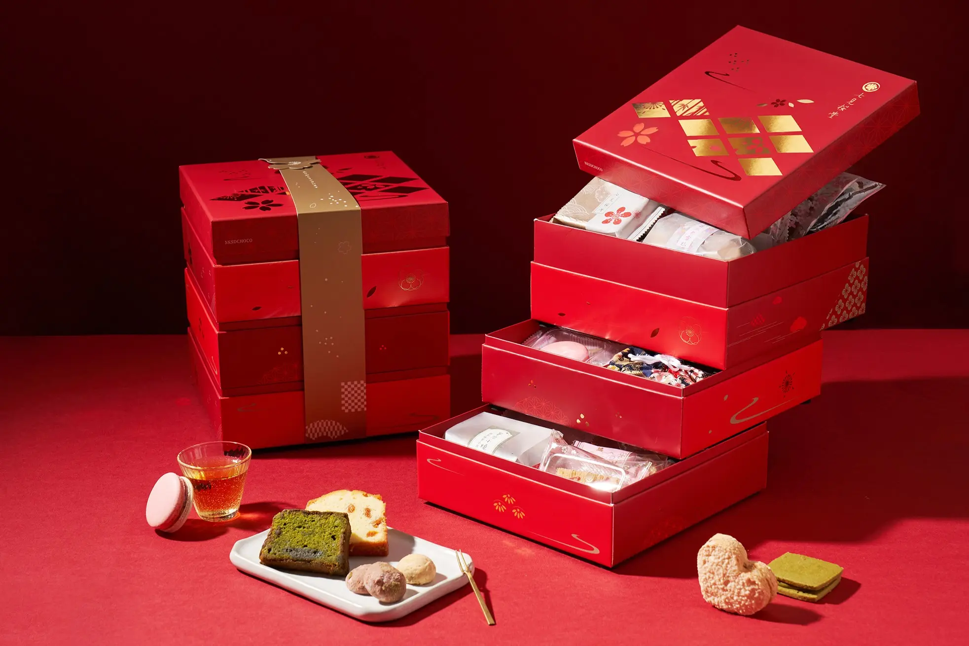 七見櫻堂新品【七見櫻堂】「赤岩最盛角皿」綜合燒菓子禮盒售價nt560~1550元/盒;可搭配 1028種品項。