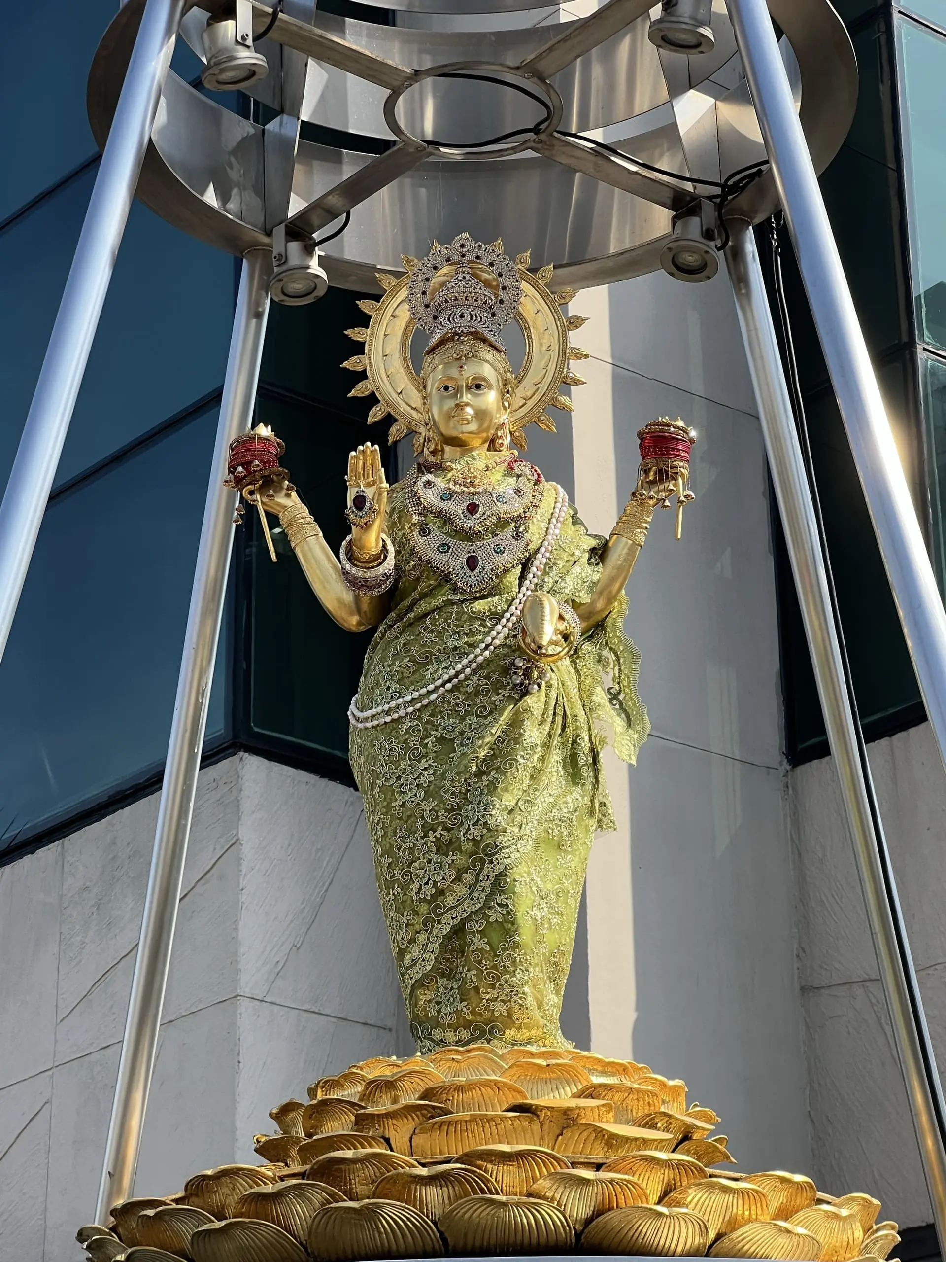 探訪亞洲庇佑姻緣廟宇 泰國 吉祥天女【istock／chanikanj】可祈求夫妻和樂美滿與財富的女神──吉祥天女拉克什米。