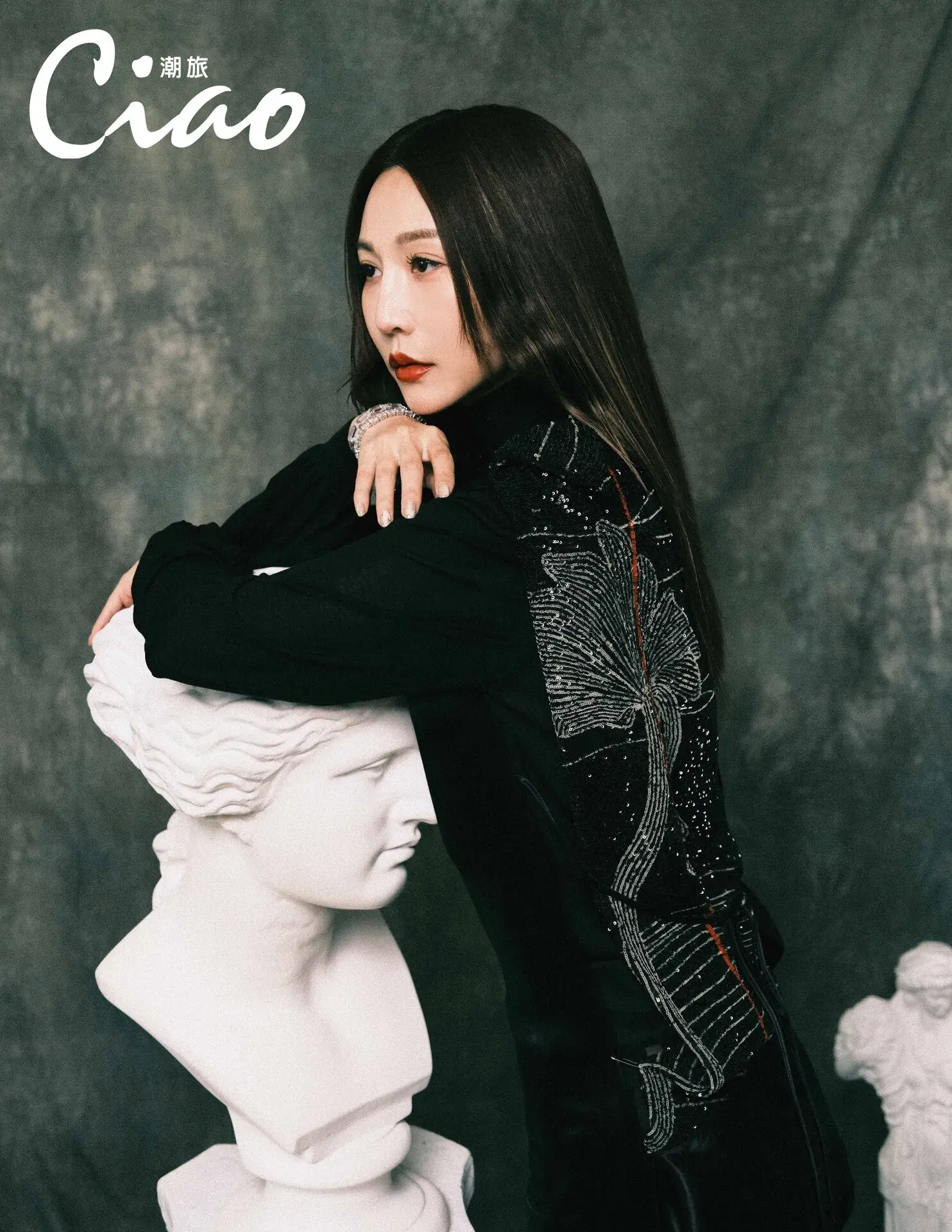 曾莞婷ciao潮旅雜誌2025年1月號封面拍攝3