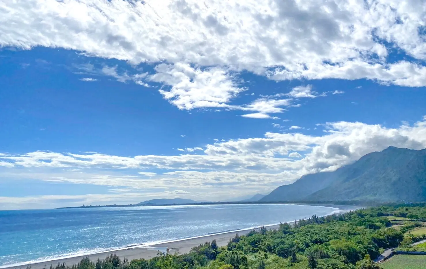 【煙波】02 無邊無際的海平線與巍峨山脈